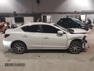 2019 Acura ILX w/Premium Pkg with VIN 19UDE2F71KA010585, listed as a IAAI auction lot 41282658 with 60,854 mi miles. Bid and sale history available at carsss.com. Image 13.