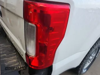 2017 Ford F-250 XL с VIN 1FT7W2A69HEE56119, выставлен на аукционе IAAI как лот 42584144 с пробегом 90 371 миль миль и . История ставок и продаж доступна на DreamBid. Изображение 21.