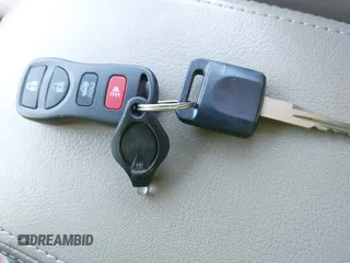 2005 Nissan Altima SE z VIN 1N4BL11D65C148642, wystawiony jako IAAI lot #42056330 z przebiegiem 81 328 mil mil oraz . Historia ofert i sprzedaży dostępna na DreamBid. Obrazek 11.