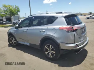 2018 Toyota RAV4 XLE z VIN JTMWFREV6JJ175916, wystawiony jako Copart lot #57239285 z przebiegiem 118 001 mil mil oraz Nie do naprawy • Non repairable. Historia ofert i sprzedaży dostępna na DreamBid. Obrazek 2.