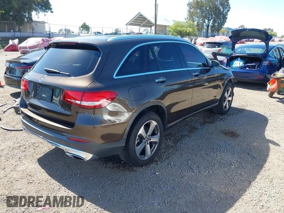 2018 Mercedes-Benz GLC 300 z VIN WDC0G4JB8JV105614, wystawiony jako IAAI lot #42521942 z przebiegiem 95 745 mil mil oraz . Historia ofert i sprzedaży dostępna na DreamBid. Obrazek 4.