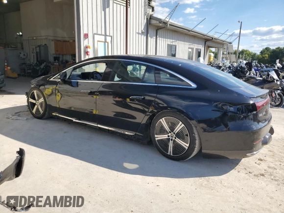 2023 Mercedes-Benz EQS 450 z VIN W1KCG2EB1PA038099, wystawiony jako Copart lot #73380004 z przebiegiem 13 333 mil mil oraz Szkoda całkowita • Salvage title. Historia ofert i sprzedaży dostępna na DreamBid. Obrazek 2.