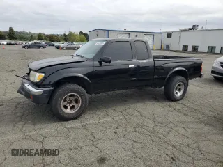 1999 Toyota Tacoma PreRunner with VIN 4TASM92N5XZ531898, listed as a Copart auction lot 54453895 with 172,157 mi miles and Salvage title. Bid and sale history available at DreamBid. Image 1.