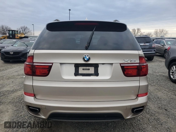 2013 BMW X5 xDrive50i z VIN 5UXZV8C50D0C15786, wystawiony jako Copart lot #45187975 z przebiegiem 132 344 mil mil oraz Czysty tytuł • Clean title. Historia ofert i sprzedaży dostępna na DreamBid. Obrazek 6.