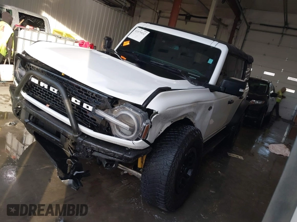 2022 Ford Bronco with VIN 1FMEE5DP0NLB52759, listed as a IAAI auction lot 41079932 with 46,503 mi miles. Bid and sale history available at carsss.com. Image 17.