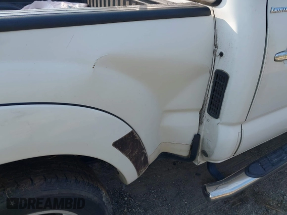2015 Toyota Tacoma with VIN 3TMMU4FN5FM073323, listed as a IAAI auction lot 41800476 with 132,250 mi miles and . Bid and sale history available at DreamBid. Image 17.