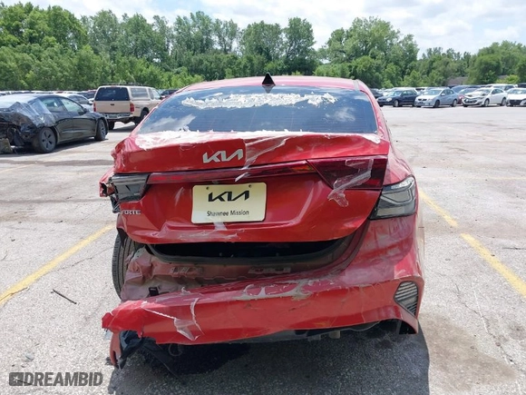 2022 Kia Forte LXS with VIN 3KPF24AD7NE453009, listed as a IAAI auction lot 39395558 with 13,967 mi miles. Bid and sale history available at carsss.com. Image 16.