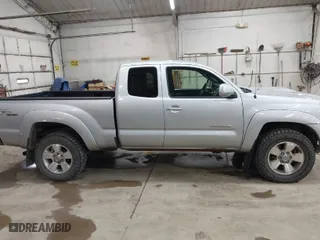 2008 Toyota Tacoma with VIN 5TEUU42N18Z494984, listed as a IAAI auction lot 41949944 with 142,657 mi miles. Bid and sale history available at carsss.com. Image 13.