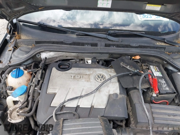 2012 Volkswagen Jetta TDI w/Premium & Nav с VIN 3VWLL7AJ0CM341353, выставлен на аукционе IAAI как лот 42206057 с пробегом 193 091 миль миль и . История ставок и продаж доступна на DreamBid. Изображение 10.