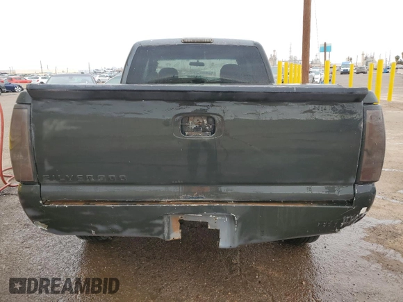 2000 Chevrolet Silverado 1500 LS with VIN 2GCEC19V4Y1133636, listed as a Copart auction lot 44198165 with 308,482 mi miles and Clean Title. Bid and sale history available at carsss.com. Image 6.