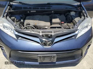 2018 Toyota Sienna LE Auto Access Seat z VIN 5TDKZ3DC5JS940670, wystawiony jako Copart lot #63253685 z przebiegiem 92 604 mil mil oraz Szkoda całkowita • Salvage title. Historia ofert i sprzedaży dostępna na DreamBid. Obrazek 12.