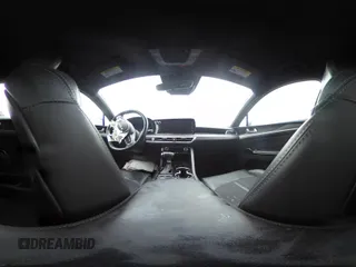2022 Kia K5 GT-Line z VIN 5XXG64J20NG155965, wystawiony jako IAAI lot #41642454 z przebiegiem 29 647 mil mil oraz . Historia ofert i sprzedaży dostępna na DreamBid. Obrazek 18.
