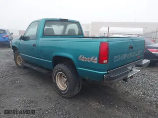 1995 Chevrolet C/K 1500 with VIN 1GCEK14Z9SZ141016, listed as a IAAI auction lot 41795606 with 261,799 mi miles. Bid and sale history available at carsss.com. Image 3.
