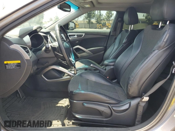 2014 Hyundai Veloster z VIN KMHTC6AD9EU200511, wystawiony jako Copart lot #59934645 z przebiegiem 176 436 mil mil oraz Czysty tytuł • Clean title. Historia ofert i sprzedaży dostępna na DreamBid. Obrazek 7.