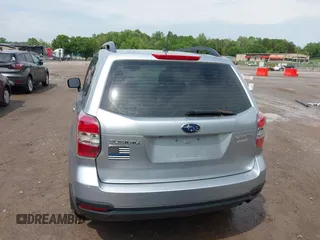 2015 Subaru Forester 2.5i с VIN JF2SJABC6FH528429, выставлен на аукционе IAAI как лот 42125722 с пробегом 205 468 миль миль и . История ставок и продаж доступна на DreamBid. Изображение 16.