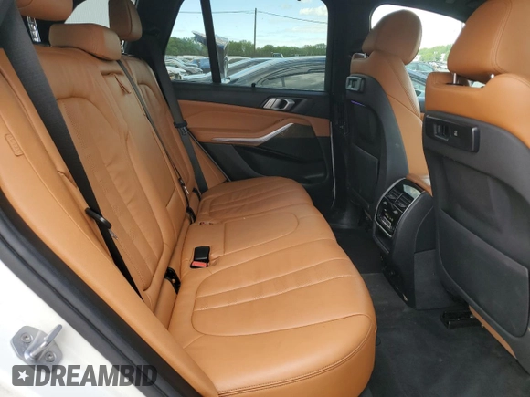 2019 BMW X5 xDrive40i z VIN 5UXCR6C53KLL14870, wystawiony jako Copart lot #57847245 z przebiegiem 97 201 mil mil oraz Szkoda całkowita • Salvage title. Historia ofert i sprzedaży dostępna na DreamBid. Obrazek 11.
