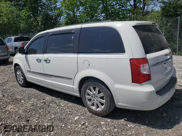 2011 Chrysler Town & Country Touring L z VIN 2A4RR8DG7BR783713, wystawiony jako Copart lot #57297455 z przebiegiem 148 455 mil mil oraz Szkoda całkowita • Salvage title. Historia ofert i sprzedaży dostępna na DreamBid. Obrazek 2.