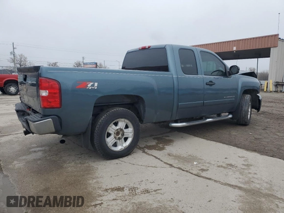 2007 Chevrolet Silverado 1500 1LT with VIN 1GCEK19047Z562949, listed as a Copart auction lot 52038545 with 266,966 mi miles and Salvage Title. Bid and sale history available at DreamBid. Image 3.