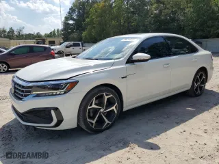 2020 Volkswagen Passat 2.0T R-Line with VIN 1VWMA7A33LC008609, listed as a Copart auction lot 65631523 with 31,701 mi miles and Salvage Title. Bid and sale history available at carsss.com. Image 1.