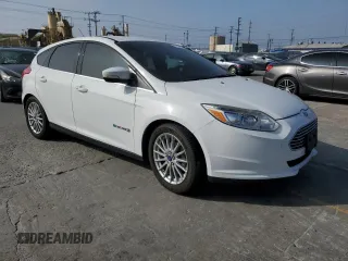 2015 Ford Focus Electric z VIN 1FADP3R43FL204874, wystawiony jako Copart lot #57968814 z przebiegiem 104 590 mil mil oraz Tytuł czysty. Historia ofert i sprzedaży dostępna na DreamBid. Obrazek 4.