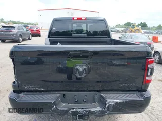 2024 Ram 2500 Big Horn с VIN 3C6UR5DL5RG205340, выставлен на аукционе IAAI как лот 39291590 с пробегом 15 миль миль и . История ставок и продаж доступна на DreamBid. Изображение 17.