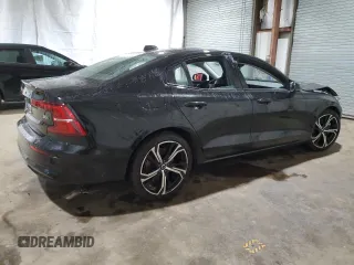 2024 Volvo S60 Core Dark Theme z VIN 7JRL12TK7RG324393, wystawiony jako Copart lot #49817315 z przebiegiem 14 985 mil mil oraz Szkoda całkowita • Salvage title. Historia ofert i sprzedaży dostępna na DreamBid. Obrazek 3.