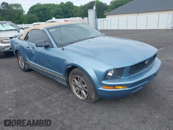 2005 Ford Mustang Deluxe with VIN 1ZVHT84N355253948, listed as a IAAI auction lot 42184141 with 182,119 mi miles and . Bid and sale history available at DreamBid. Image 1.