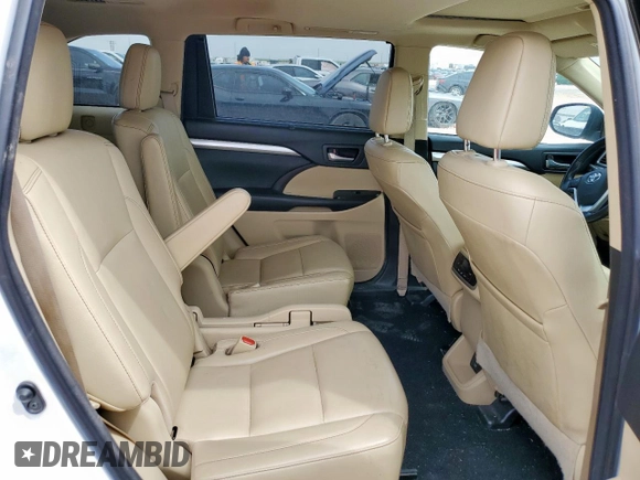 2018 Toyota Highlander SE with VIN 5TDKZRFH2JS540769, listed as a Copart auction lot 56658585 with 74,013 mi miles and Salvage title. Bid and sale history available at DreamBid. Image 11.
