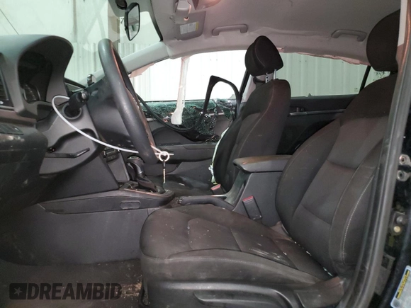 2018 Hyundai Elantra SE z VIN KMHD74LF3JU519294, wystawiony jako Copart lot #45653605 z przebiegiem 113 715 mil mil oraz Szkoda całkowita • Salvage title. Historia ofert i sprzedaży dostępna na DreamBid. Obrazek 7.