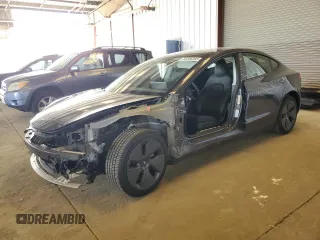 2022 Tesla Model 3 Long Range z VIN 5YJ3E1EB4NF176427, wystawiony jako Copart lot #58446265 z przebiegiem 24 524 mil mil oraz Szkoda całkowita • Salvage title. Historia ofert i sprzedaży dostępna na DreamBid. Obrazek 1.