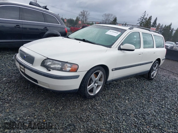 2001 Volvo V70 with VIN YV1SW58D211021451, listed as a IAAI auction lot 41705840 with 177,711 mi miles. Bid and sale history available at carsss.com. Image 17.