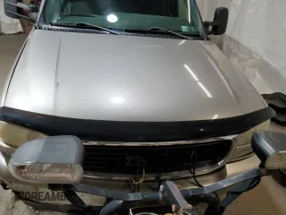 2002 GMC Sierra 1500HD SLE z VIN 1GTGK13U22F240809, wystawiony jako Copart lot #78621474 z przebiegiem 201 346 mil mil oraz Szkody całkowita. Historia ofert i sprzedaży dostępna na DreamBid. Obrazek 11.
