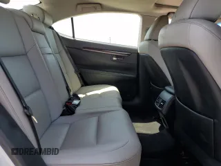 2013 Lexus ES 4dr Sdn with VIN JTHBK1GG6D2013808, listed as a Copart auction lot 53986165 with 128,857 mi miles and Clean Title. Bid and sale history available at carsss.com. Image 10.