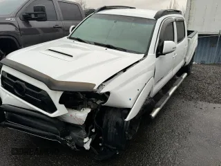2013 Toyota Tacoma with VIN 5TFMU4FN5DX017891, listed as a Copart auction lot 43858705 with 136,651 mi miles and Clean Title. Bid and sale history available at carsss.com. Image 2.