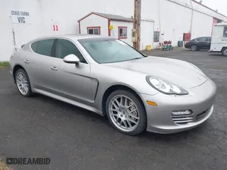 2011 Porsche Panamera S with VIN WP0AB2A77BL062535, listed as a IAAI auction lot 41850610 with 49,012 mi miles. Bid and sale history available at carsss.com. Image 1.