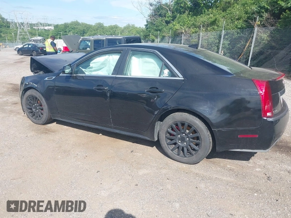 2012 Cadillac CTS z VIN 1G6DA5E53C0112671, wystawiony jako IAAI lot #42290332 z przebiegiem 135 585 mil mil oraz . Historia ofert i sprzedaży dostępna na DreamBid. Obrazek 3.
