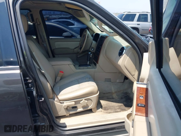2006 Ford Explorer Eddie Bauer with VIN 1FMEU64E16UB43197, listed as a IAAI auction lot 42756707 with 188,485 mi miles and . Bid and sale history available at DreamBid. Image 5.