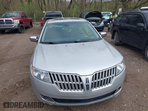 2011 Lincoln MKZ Hybrid with VIN 3LNDL2L32BR772184, listed as a IAAI auction lot 41925013 with 242,713 mi miles. Bid and sale history available at carsss.com. Image 6.