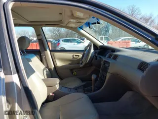 2001 Toyota Camry CE with VIN 4T1BG22K91U114096, listed as a IAAI auction lot 41070221 with 123,637 mi miles. Bid and sale history available at carsss.com. Image 5.