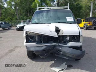 2007 Ford Econoline Cargo z VIN 1FTSE34L27DB45463, wystawiony jako IAAI lot #42119514 z przebiegiem 211 802 mil mil oraz . Historia ofert i sprzedaży dostępna na DreamBid. Obrazek 6.