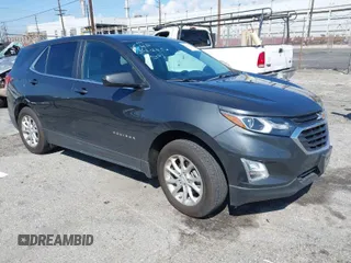 2021 Chevrolet Equinox LT with VIN 2GNAXKEV4M6125300, listed as a IAAI auction lot 41752542 with 83,604 mi miles. Bid and sale history available at carsss.com. Image 1.