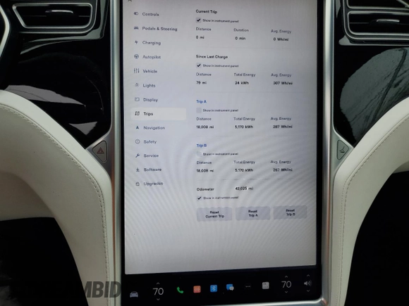 2017 Tesla Model S 100D with VIN 5YJSA1E20HF190126, listed as a Copart auction lot 60087655 with 42,025 mi miles and Salvage title. Bid and sale history available at DreamBid. Image 9.
