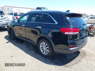 2018 Kia Sorento LX with VIN 5XYPG4A30JG347530, listed as a IAAI auction lot 39296923 with 73,096 mi miles. Bid and sale history available at carsss.com. Image 3.