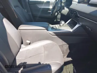 2024 Mazda CX-90 Preferred Plus with VIN JM3KKCHD1R1149169, listed as a IAAI auction lot 41935631 with 17,043 mi miles and . Bid and sale history available at DreamBid. Image 5.