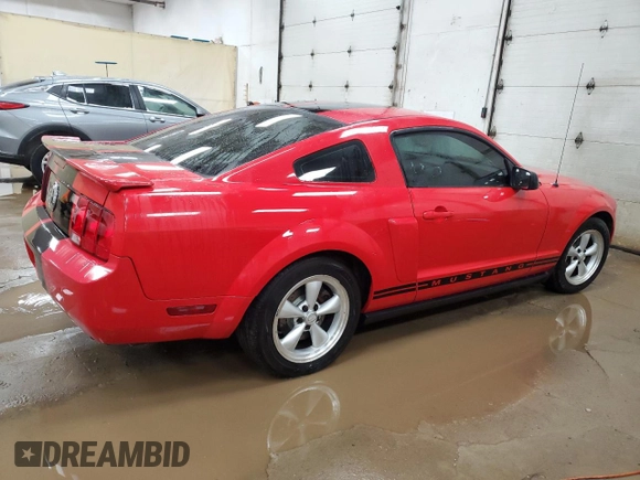 2008 Ford Mustang Deluxe с VIN 1ZVHT80N185119000, выставлен на аукционе Copart как лот 88174965 с пробегом 148 104 миль миль и Чистый • Clean title. История ставок и продаж доступна на DreamBid. Изображение 3.