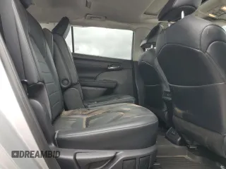 2021 Toyota Highlander XLE with VIN 5TDGZRBH3MS544801, listed as a Copart auction lot 63478355 with 54,616 mi miles and Salvage title. Bid and sale history available at DreamBid. Image 11.
