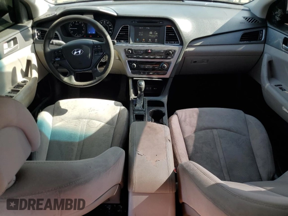 2016 Hyundai Sonata SE z VIN 5NPE24AF9GH275762, wystawiony jako Copart lot #57659225 z przebiegiem 190 229 mil mil oraz Szkoda całkowita • Salvage title. Historia ofert i sprzedaży dostępna na DreamBid. Obrazek 8.