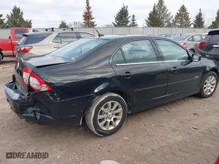 2008 Mercury Milan with VIN 3MEHM07Z68R656466, listed as a IAAI auction lot 41107064 with 217,619 mi miles. Bid and sale history available at carsss.com. Image 4.
