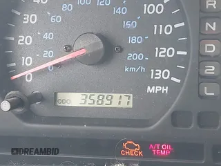 2001 Toyota Land Cruiser z VIN JTEHT05J412004663, wystawiony jako IAAI lot #42192078 z przebiegiem 358 917 mil mil oraz . Historia ofert i sprzedaży dostępna na DreamBid. Obrazek 15.