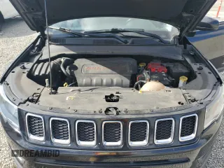 2021 Jeep Compass Latitude z VIN 3C4NJCBB6MT507917, wystawiony jako Copart lot #56979785 z przebiegiem 85 739 mil mil oraz Szkoda całkowita • Salvage title. Historia ofert i sprzedaży dostępna na DreamBid. Obrazek 12.